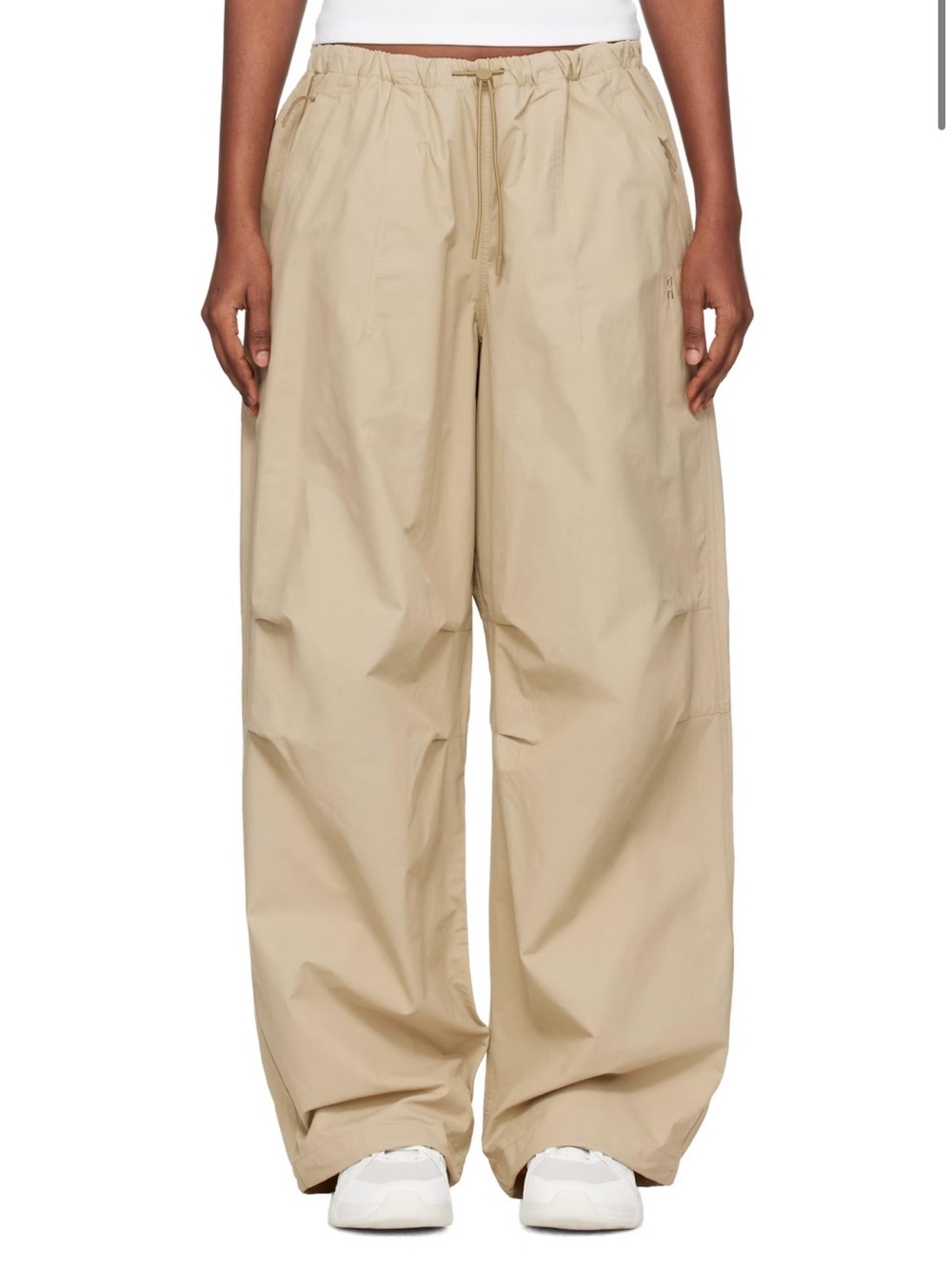 Oncloud parachute Pants in Beige